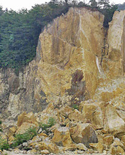 現在の泉山採石場